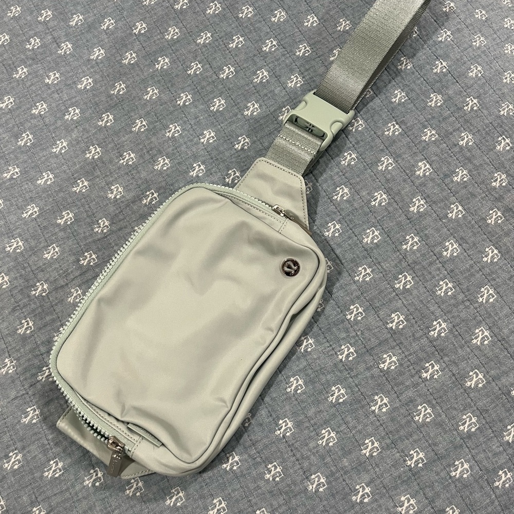 Brand new mint green lululemon crossbody bag